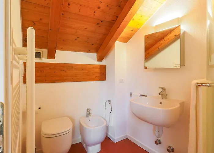 In Riva Daire Cernobbio