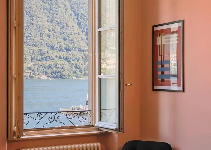 In Riva Lägenhet Cernobbio